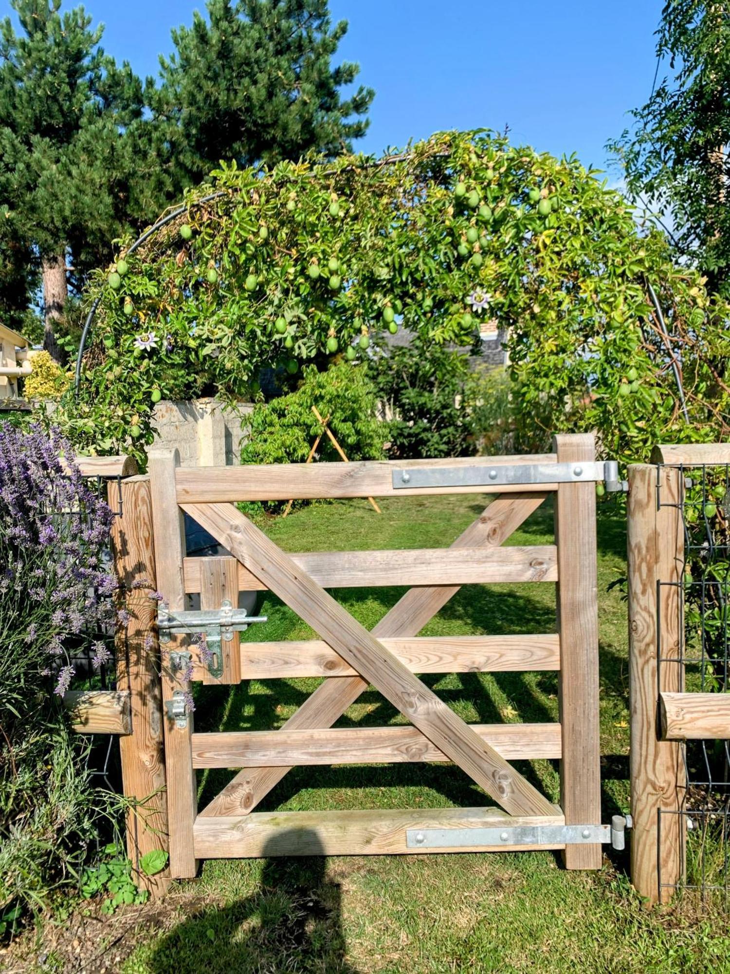 Gites De La Maison Du Haras Beuvron-en-Auge Esterno foto